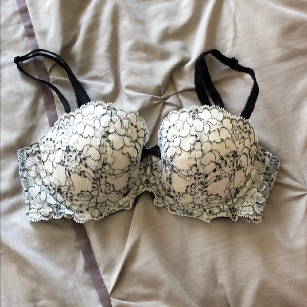 VS lace bra